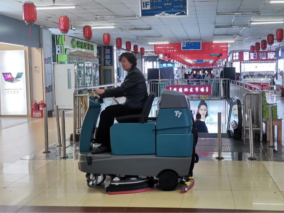 洗地機(jī)價(jià)格不一原因?yàn)楹?？聽我詳?xì)說