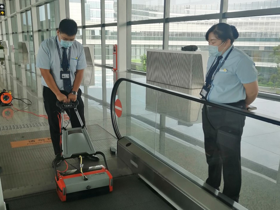 扶梯清洗機(jī)使用不當(dāng)，你可能就白買了！