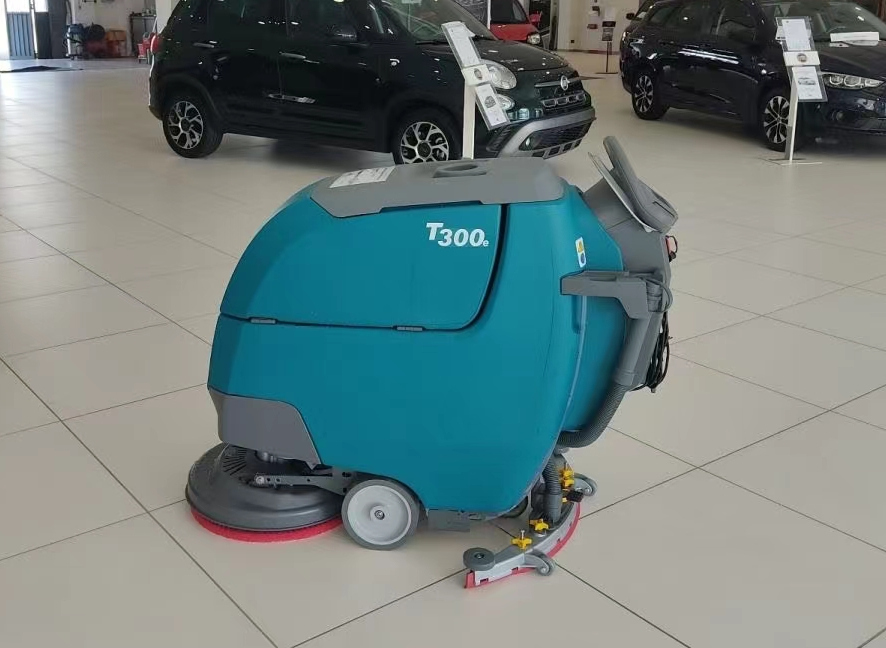 大商場清潔，還在使用人工？現(xiàn)在都用洗地機啦