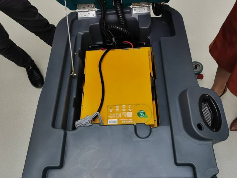 如何延長(zhǎng)手推式洗地機(jī)的鋰電池使用壽命？