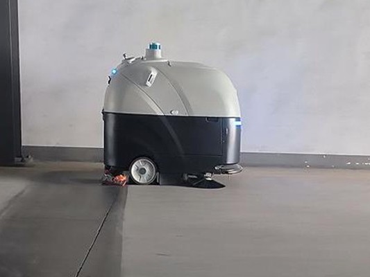 王楚欽孫穎莎晉級(jí)八強(qiáng)，坦力無(wú)人駕駛洗掃車清潔秀 “新招”！