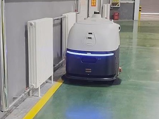 坦力車(chē)間自主掃地機(jī)器人，助力鞋服企業(yè)清潔與成本雙贏
