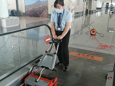 商場車站自動扶梯如何清洗？用這個黑科技！