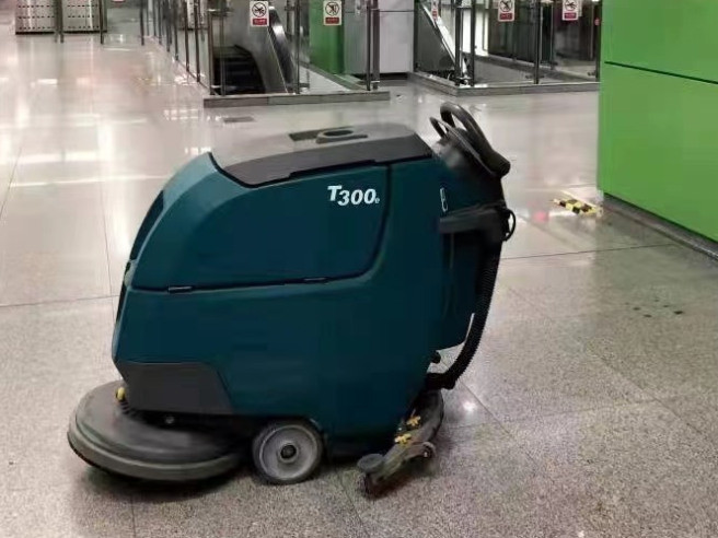 飯店吃飯吃出蟑螂？飲食衛(wèi)生如何才能得到保障？