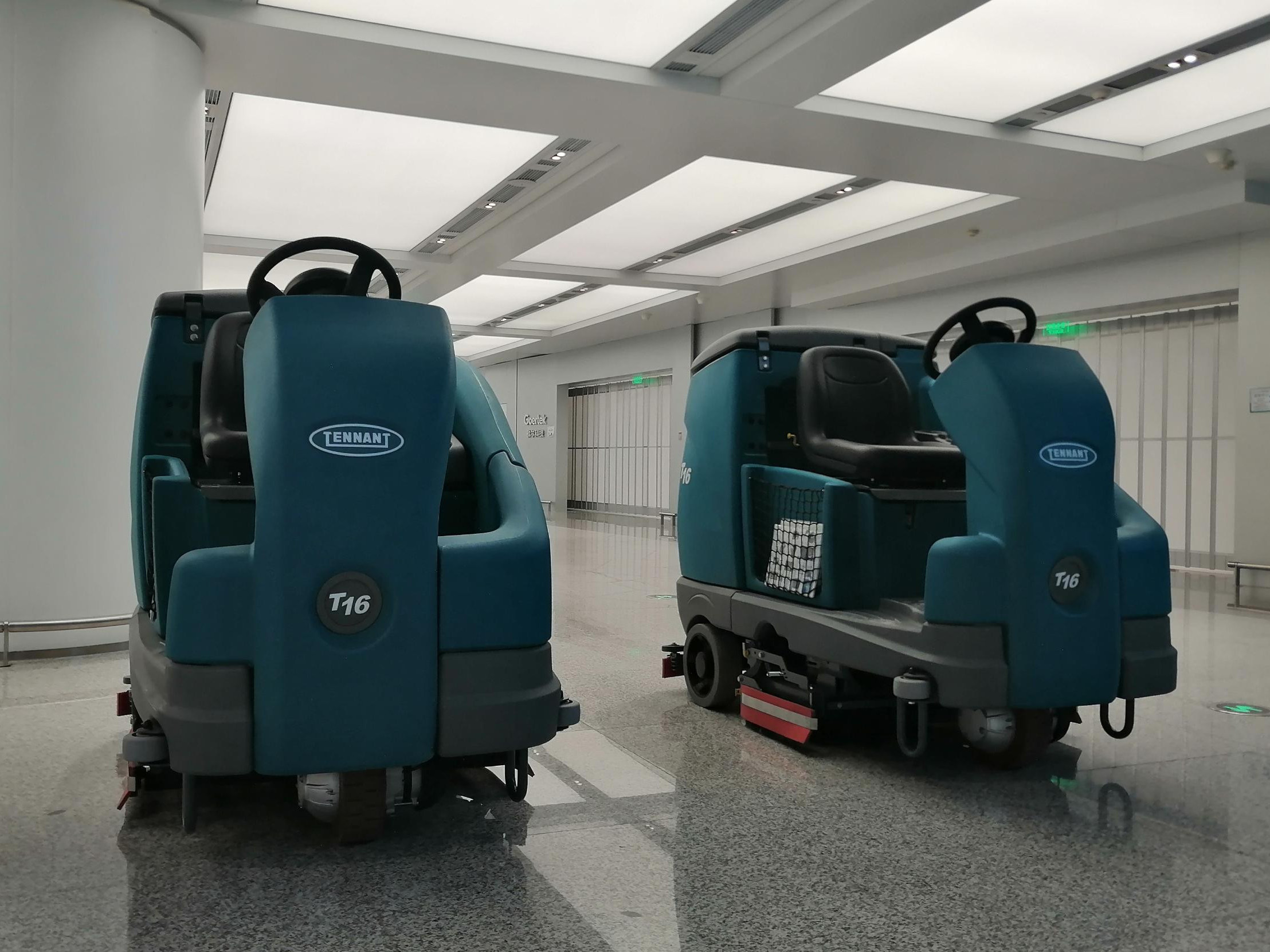 小型洗地車有哪些優(yōu)勢及如何選擇？